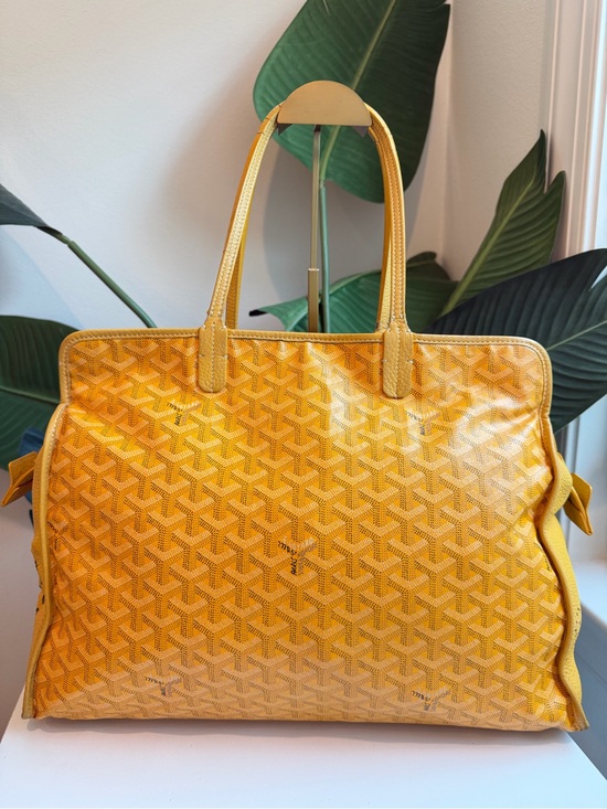 Goyard Handbags - Goyard ‘Hardy PM Tote with pochette’